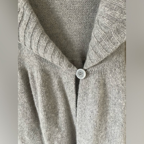 Talula Aritzia gray lambswool angora cashmere blend sweater cardigan NWOT XS - Picture 5 of 7
